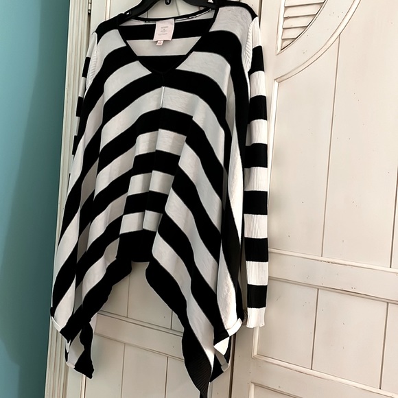 Romeo & Juliet Couture striped sweater - Picture 3 of 7